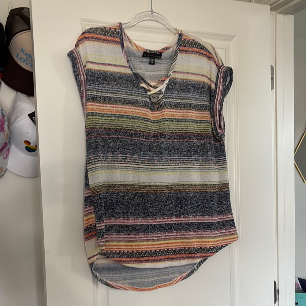 Almost Famous Blue and Orange Cap Sleeve Tie Front Blouse